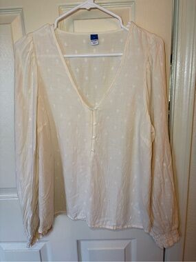 Old Navy Cream V-Neck Button-Front Peasant Blouse